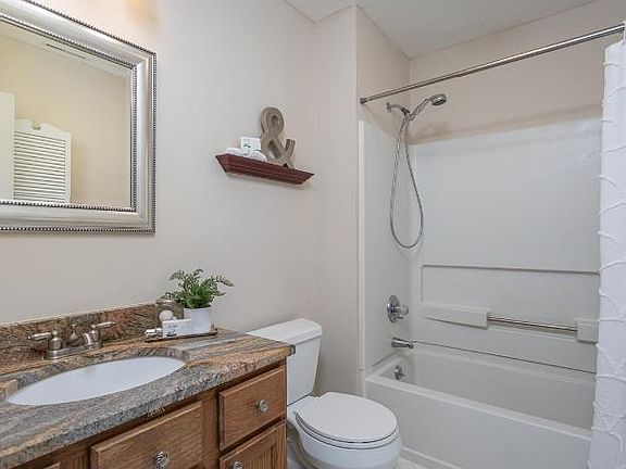 4th image of 1421 Mapleside Ct