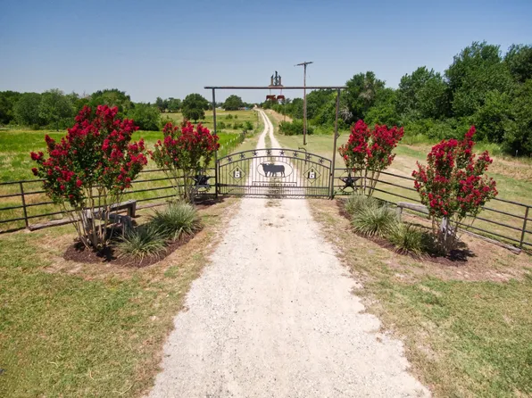 5562 County Road 1037, Celeste, TX 75423
