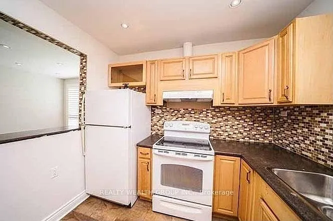 271 McConvey Dr — Photo 6