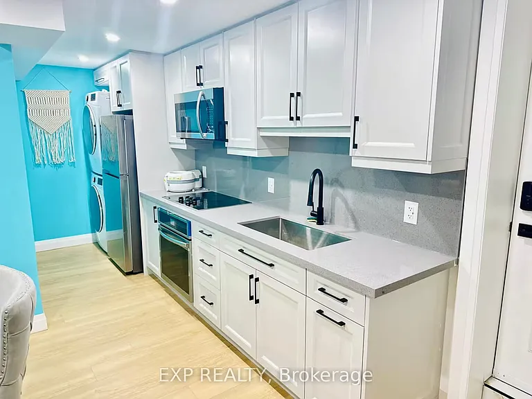 1255 Emma Chase — Photo 4