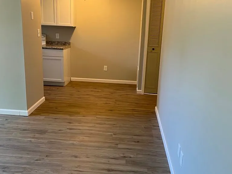 1714 Bluegrass Ct #1 — Photo 3
