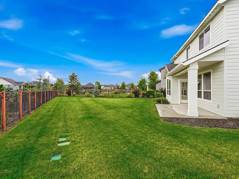 949 N Synergy Ln — Photo 22