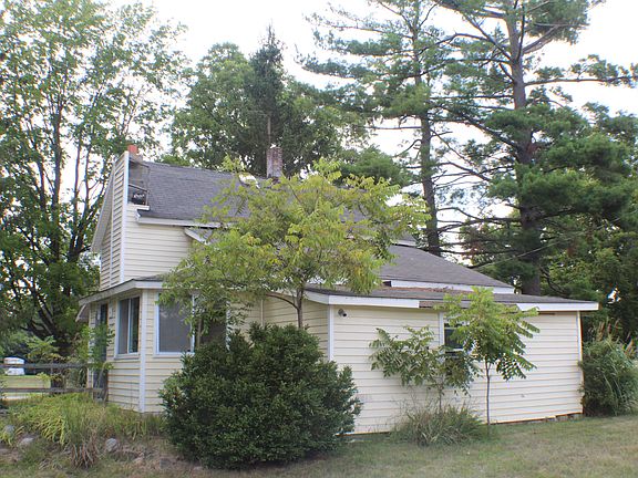 2nd image of 15272 White Creek Ave NE