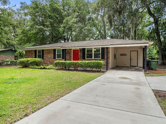 3rd image of 527 Red Oak Rd