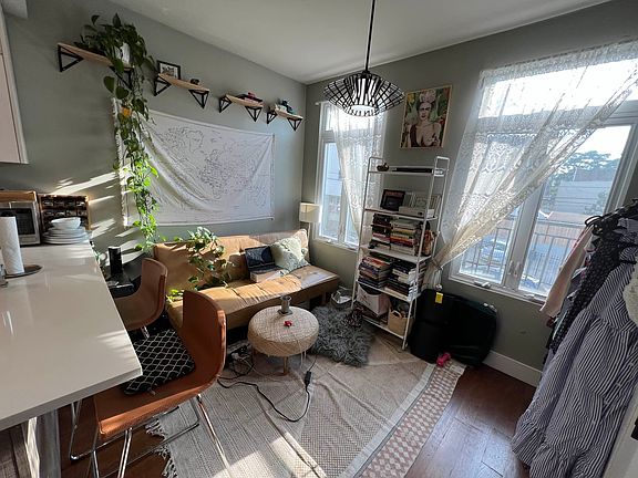 4th image of 38 Catherine St APT 2R