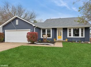 220 Veretta Ct, McHenry, IL