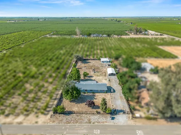 6110 W Nebraska Ave, Caruthers, CA 93609