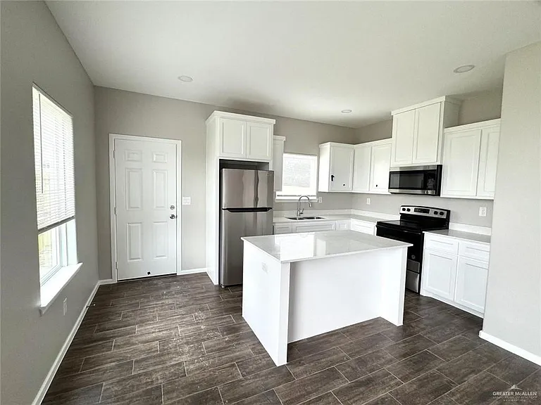 1612 N Canelo Dr #2 — Photo 5