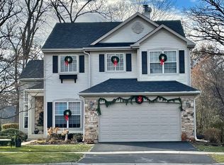 12987 W Sanctuary Ct, Lake Bluff, IL 60044