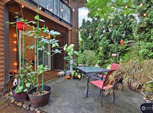 7307 224th St SW APT D1, Edmonds, WA