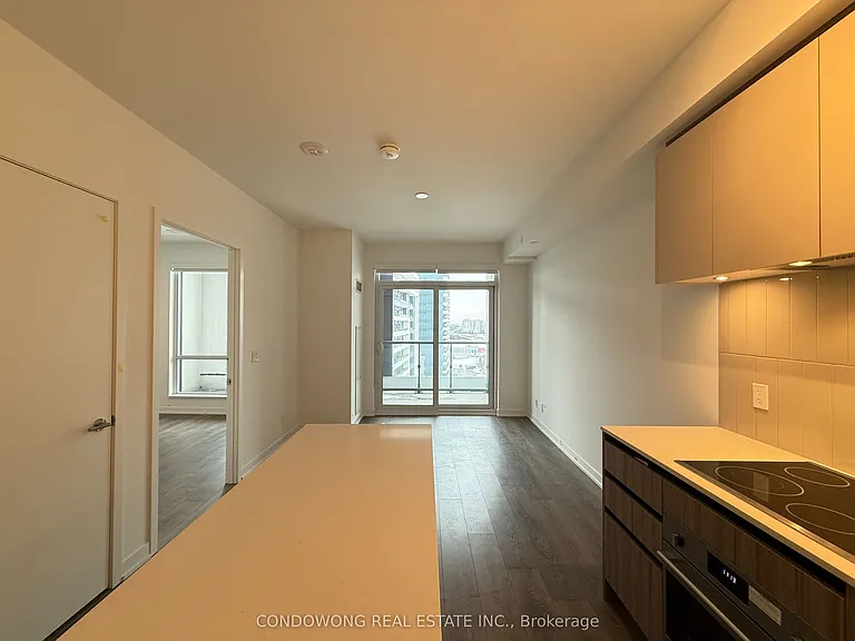 7950 Bathurst St #1121 — Photo 1