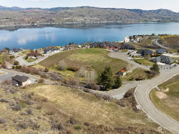 30 Vino Blanco Drive, Chelan, WA 98816
