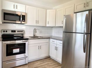 6857 SW 21st St, Hollywood, FL 33023