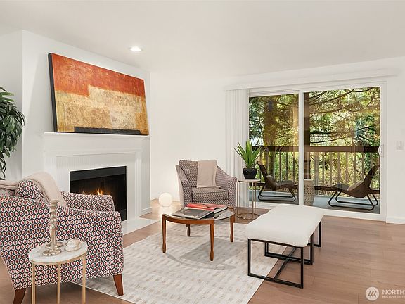 4th image of 23307 Cedar Way #R102