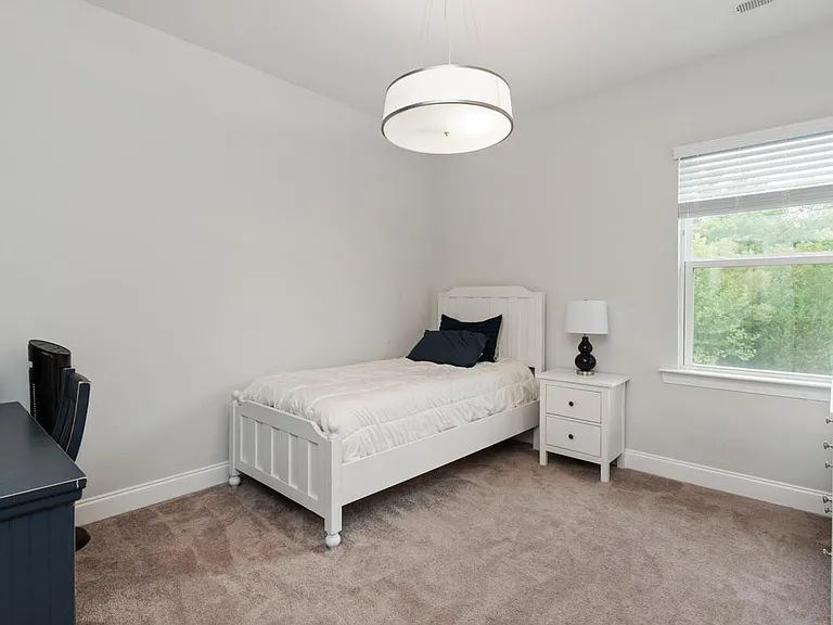 147 Heathbrook Ln — Photo 18