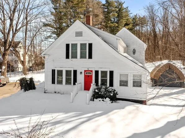 90 Townsend St, Pepperell, MA 01463