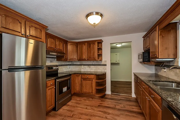3864 Townsley Dr — Photo 5