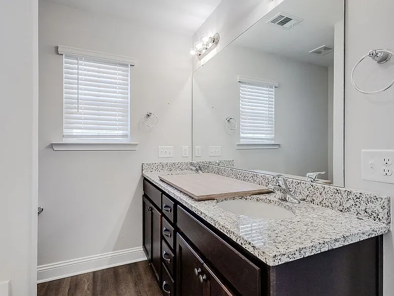 15 Mossy Oak Cv — Photo 23