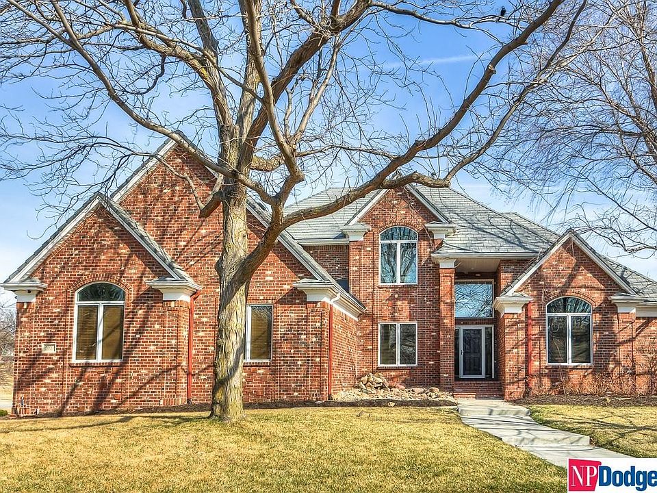 1st image of 13712 Parker Cir
