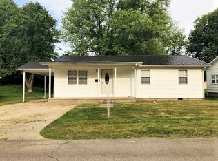 707 N Hickory St, Dexter, MO 63841