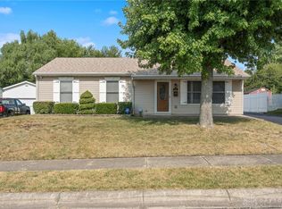 143 Ebony Ln, Fairborn, OH 45324