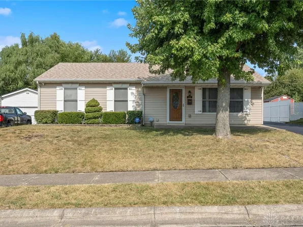 143 Ebony Ln, Fairborn, OH 45324