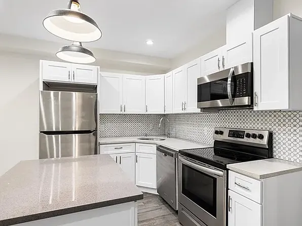 1245 Putnam Avenue image 3 of 10