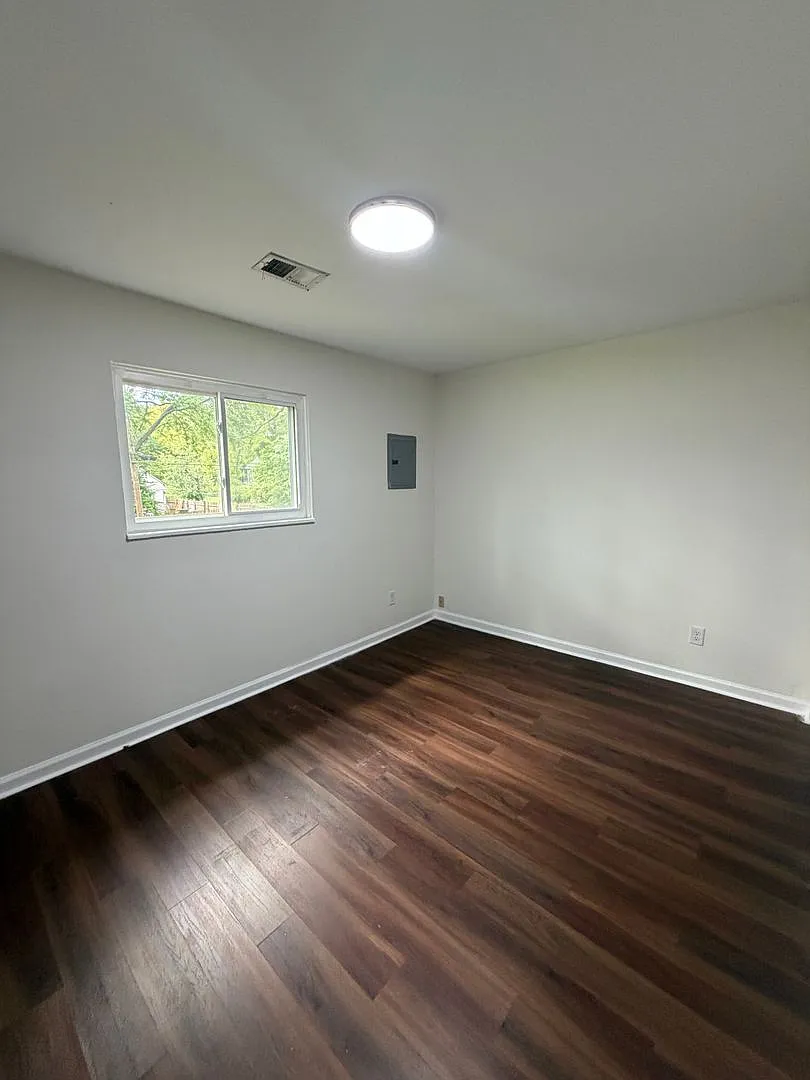 1450 East Fulton Street — Photo 4
