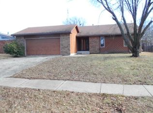 1048 SW Amhurst Ct, Topeka, KS 66604