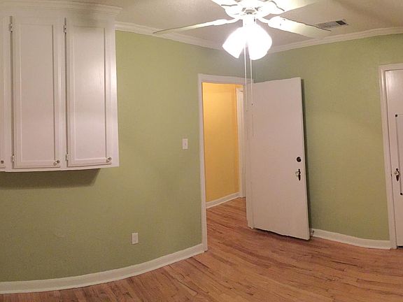 3rd image of 215 W Claude St