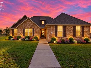 18397 Astor Dr, Fayetteville, AR 72704