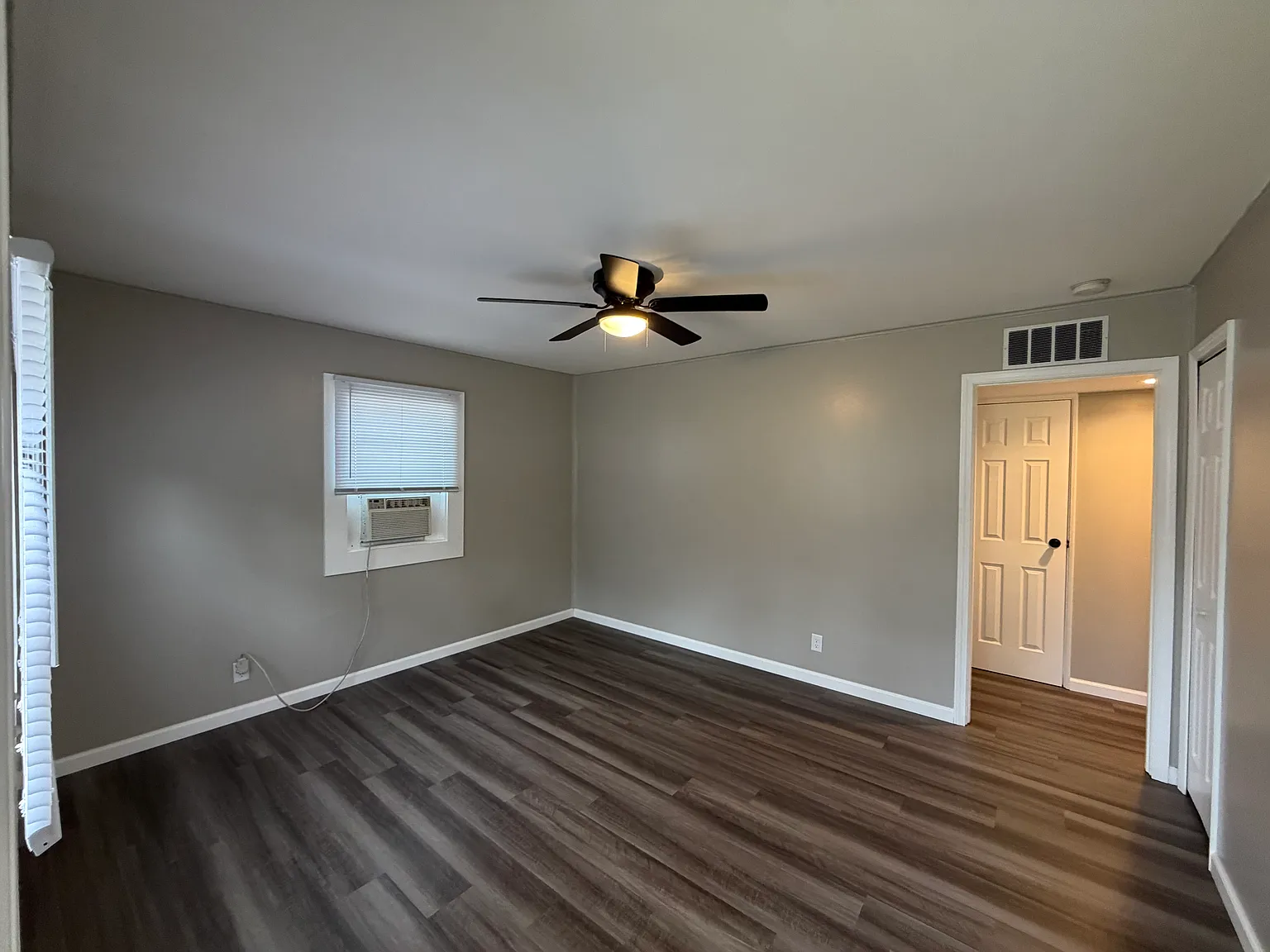 1 bed, 750 sqft, $980 — Photo 2