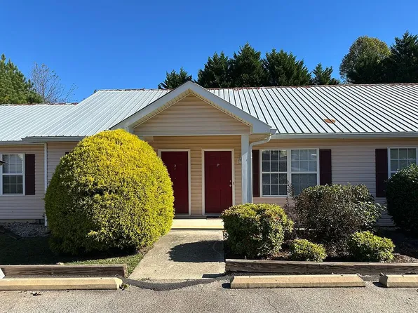 683 Grant St APT Q, Clarkesville, GA 30523