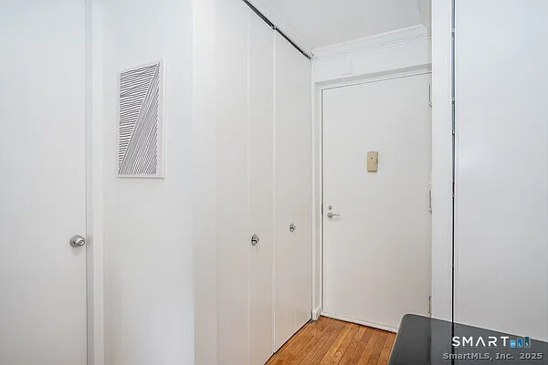 1 Gold St #3D — Photo 14