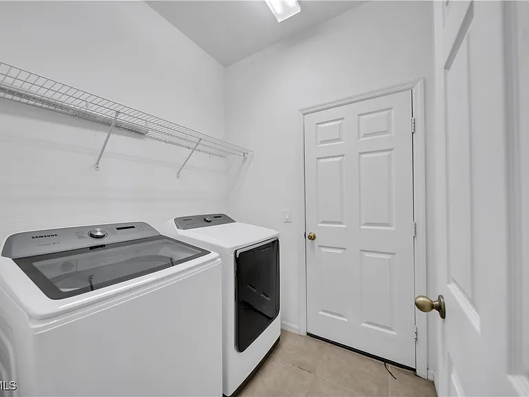8125 Silver Birch Way — Photo 15