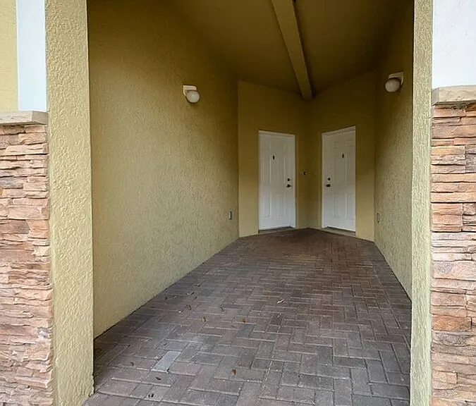 10829 Dragonwood Dr — Photo 2