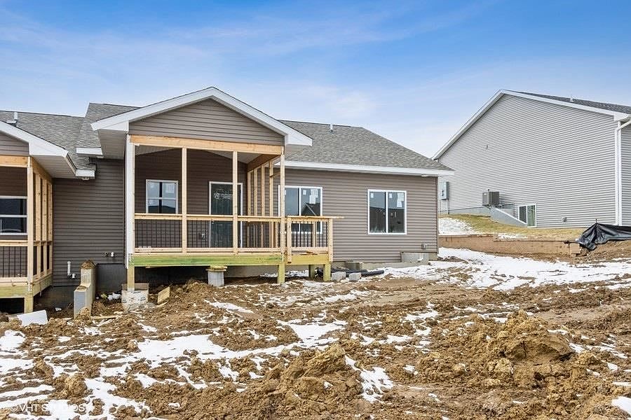 49 Pinnacle Ln, Tiffin, IA 52340 Zillow