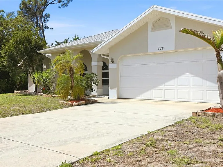 830 Columbia St — Photo 31
