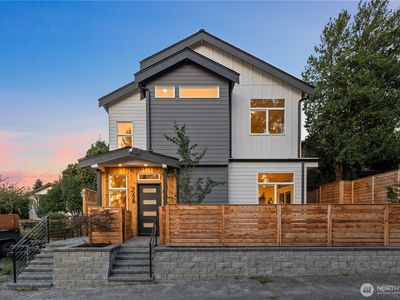 9228 22nd Avenue SW, Seattle, WA, 98106