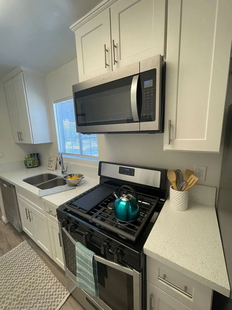 1414 S Campbell Ave. — Photo 3