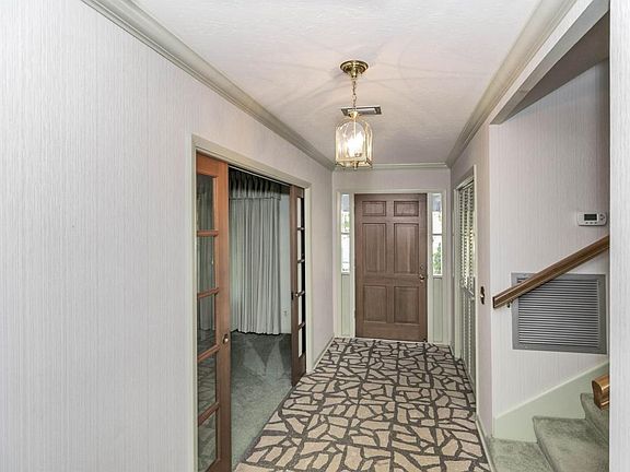 3rd image of 1609 Plainfield Ave