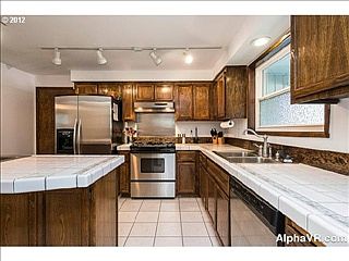 4th image of 2836 SE Willow Dr
