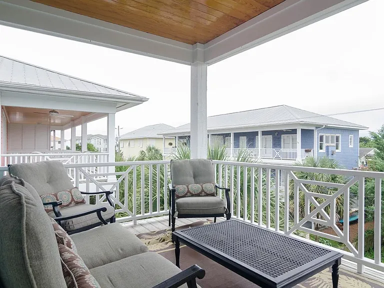 10 Meier St #B — Photo 16