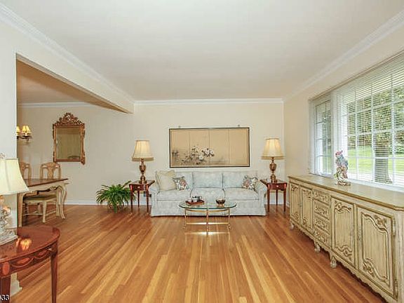 2nd image of 12 Crest Dr