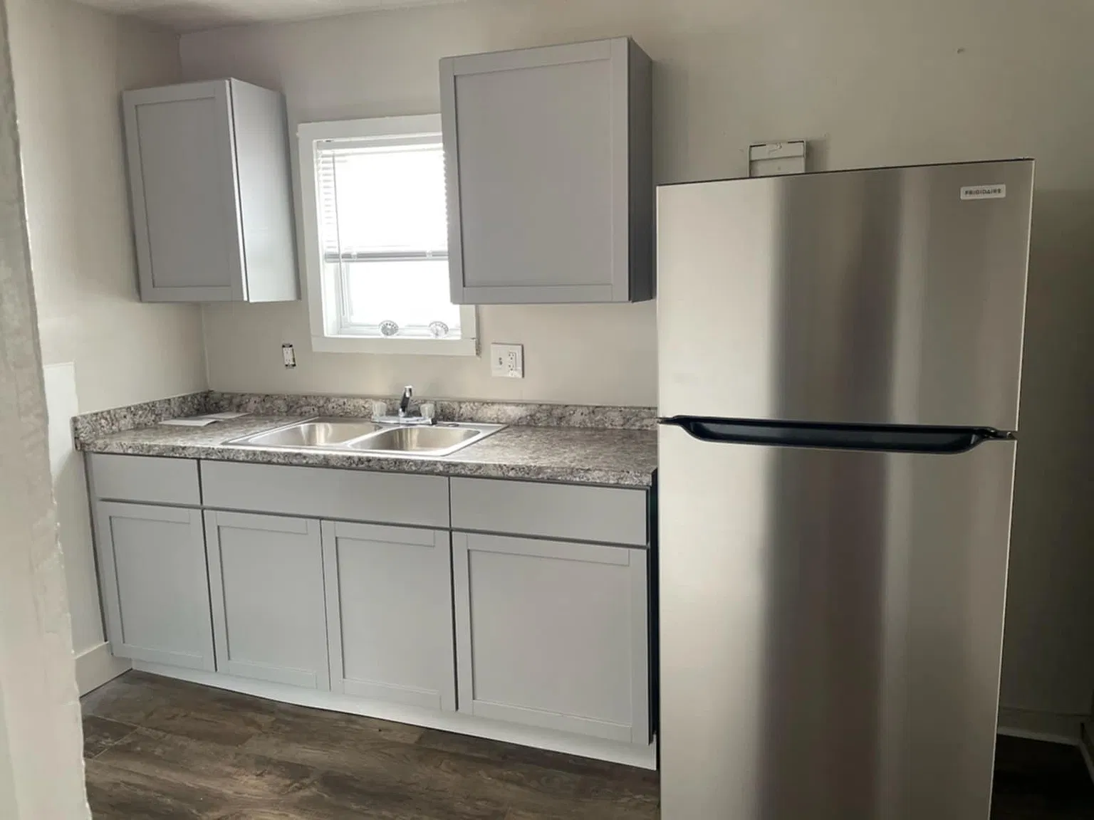 2 bed, 850 sqft, $1,100 — Photo 3
