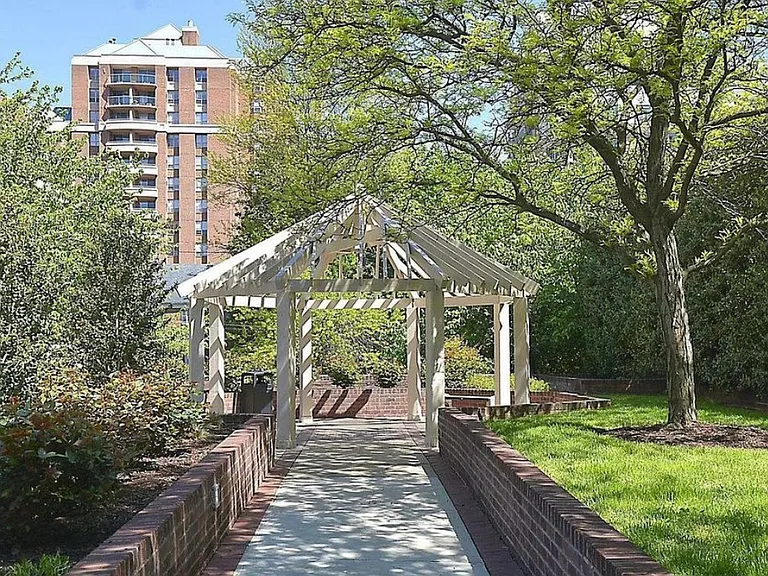 7500 Woodmont Ave #314 — Photo 21
