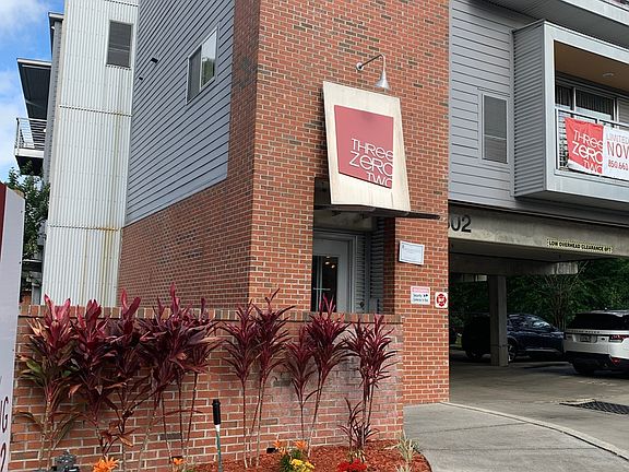 4th image of 302 Stadium Dr APT 205