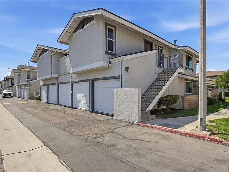 8155 Woodland Dr — Photo 32