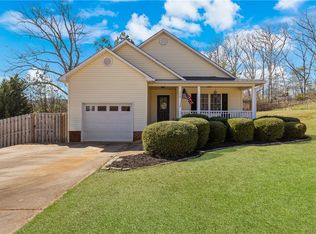 308 Dean St, Pickens, SC 29671