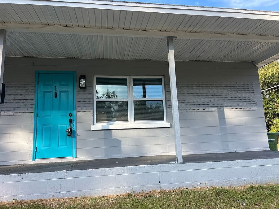 1st image of 351 Avenue N NE #1